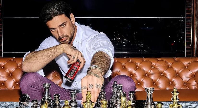 A sármkirály olasz színész, Michele Morrone új oldalát mutatta meg a magyarok kérésére