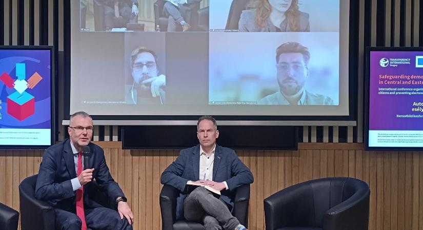 A magyarországi parlamenti választásba beavatkozó orosz ügynökök ugyanazt adják el az Orbán-kormánynak, amivel máshol már felsültek egyszer