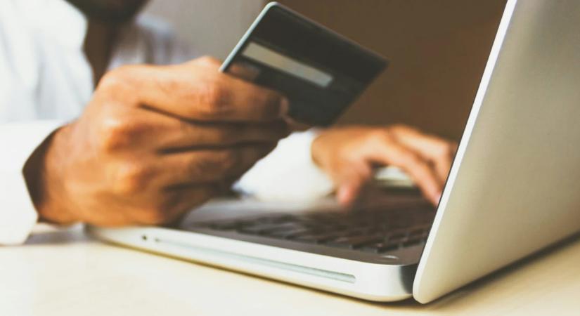 Újabb adathalász csalás jelent meg a magyar netezők körében, ezt kell tudni róla