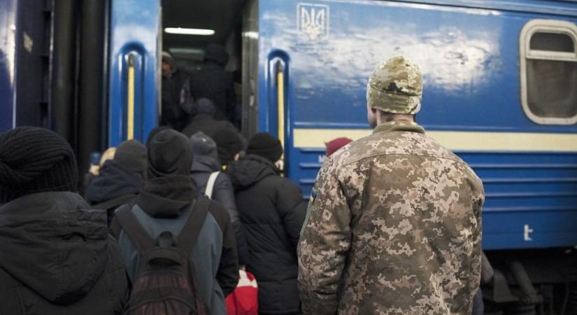 Néhány órára a halál Debrecentől: a háború a szerelmet sem kíméli