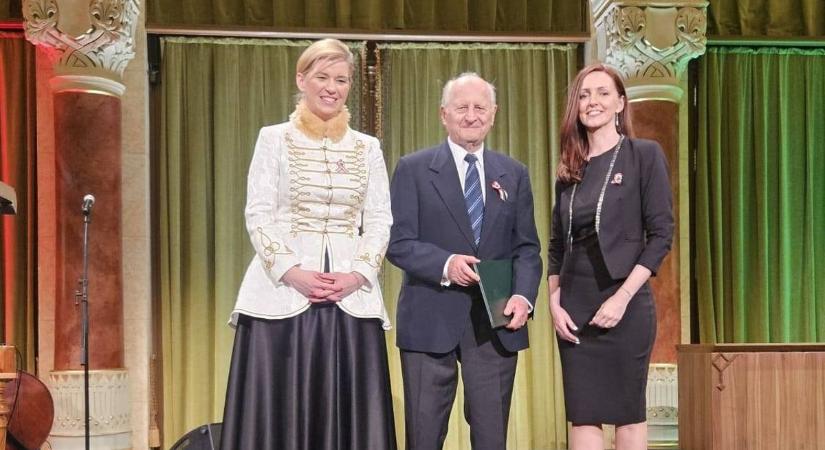 Állami kitüntetésben részesült a Lovashoz ezer szállal kötődő Nádasi Elemér