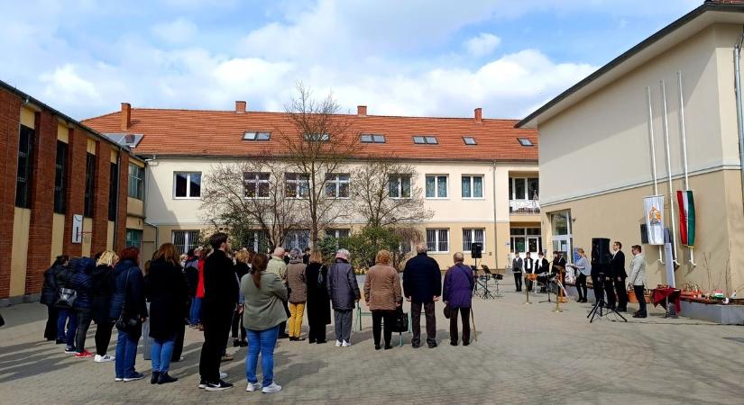 Energiát spórol a megújult balatonföldvári iskola, átadták a fejlesztést