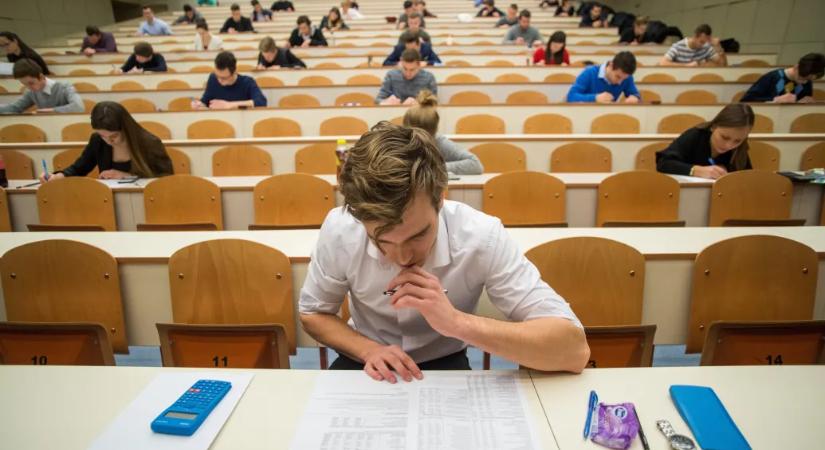 Ötvenszázalékos ösztöndíjemelést ígért a kormány, de sok hallgató még semmit nem látott a pénzből