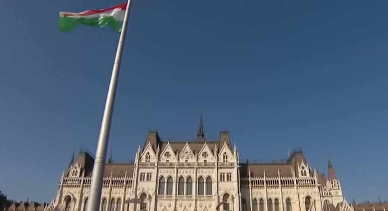 Mindent vitt a Telex március 15-én