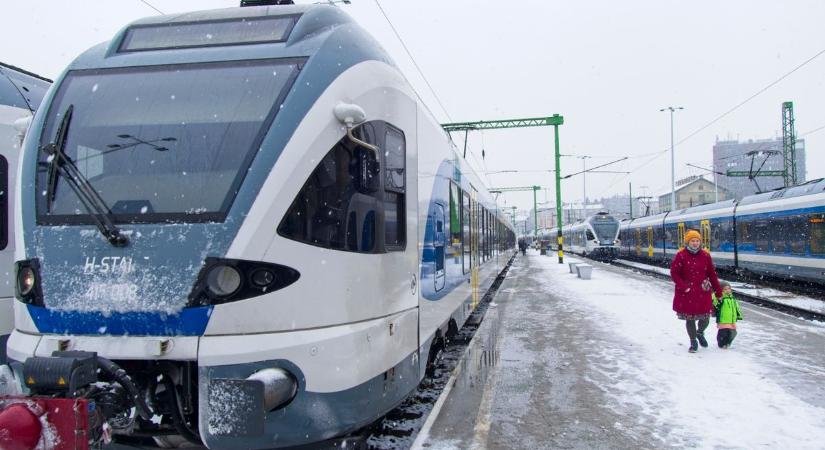 A hó sem állította meg a MÁV-ot: jobb számokat hozott a február, javult a vonatok pontossága