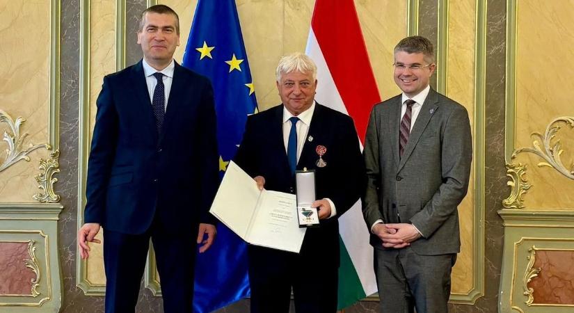 Rangos állami kitüntetést kapott Celldömölk polgármestere