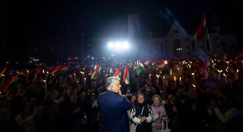 Folytatódik Orbán Viktor országjárása, kövesse nálunk élőben az egri Békemenetet!