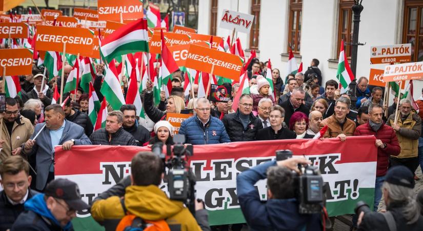 Menczer Tamás is üzent az egrieknek: Eger is tudja, csak Orbán Viktor a biztos választás