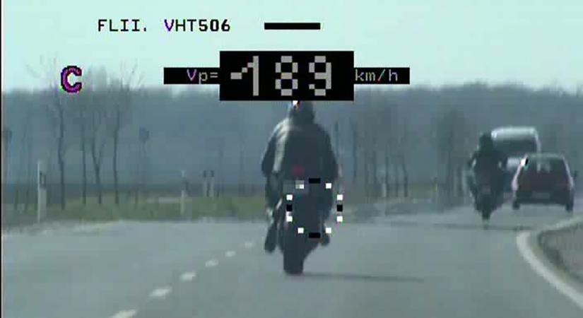 312 ezer forintos bírságot kapott a száguldozó motoros