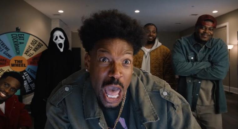 Most már magyarul is belerúg mindenkibe az új Horrorra akadva előzetese