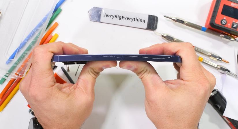 Strapateszten járt a Samsung Galaxy S26 Ultra