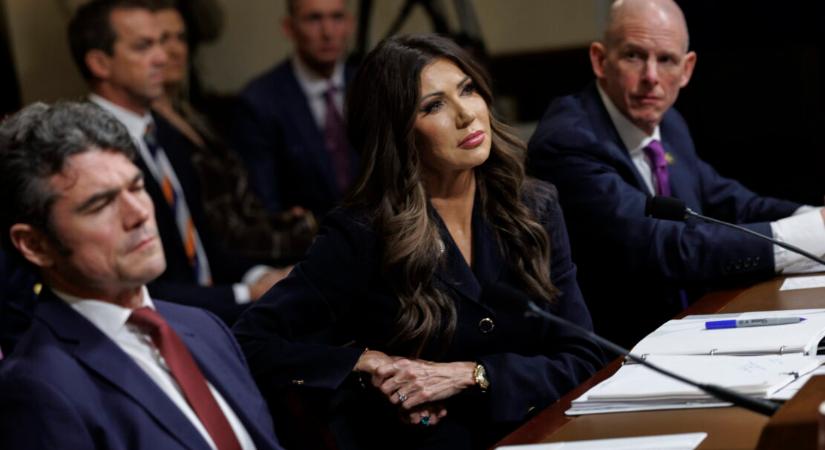 Lemondott az amerikai terrorizmusellenes központ igazgatója