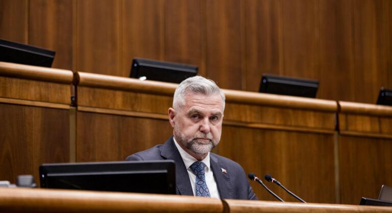 Gašpar ellenzéki kitalációnak tartja a leváltására tett javaslatot