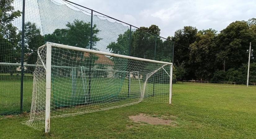 Megyei foci: Nemcsak a mecset bukta, pontot is levontak a fertődi csapattól