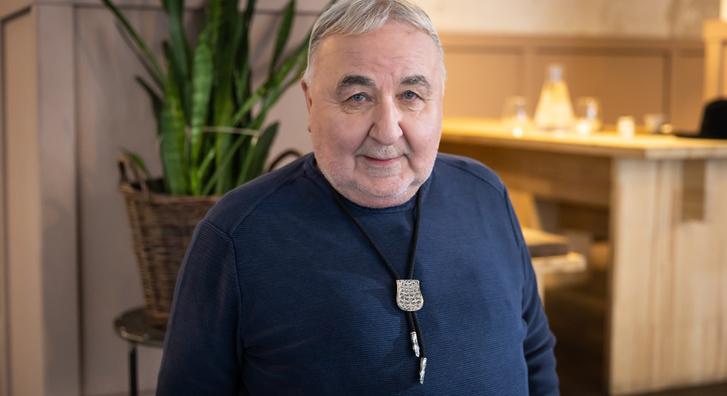 Mikó István kulisszatitkokat árult el a Macskafogóról: Több kultikus mondat, poén improvizáció eredménye volt