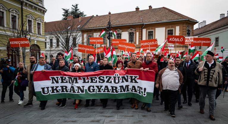 Orbán Viktor: Fölmérésekre hivatkozva azt mondják, hogy többé-kevésbé pariban vagyunk, mi többé, ők kevésbé