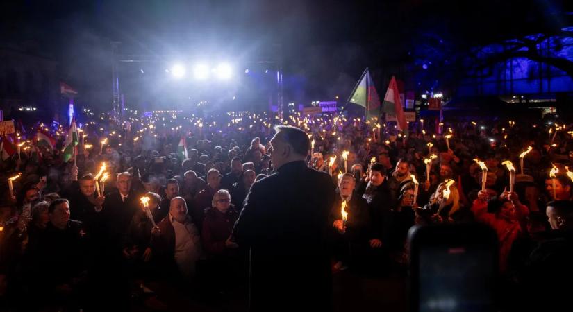 Orbán Viktor országjárása Egerben is tömegeket mozgatott meg