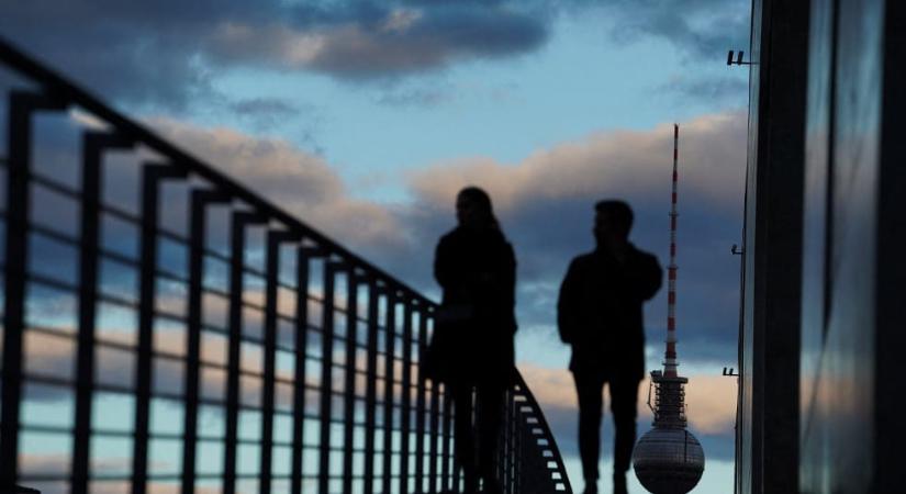 A magyar civilek ellen is lejáratókampányt szervező izraeli cég vezetése a választásokra készülő Szlovéniában járt