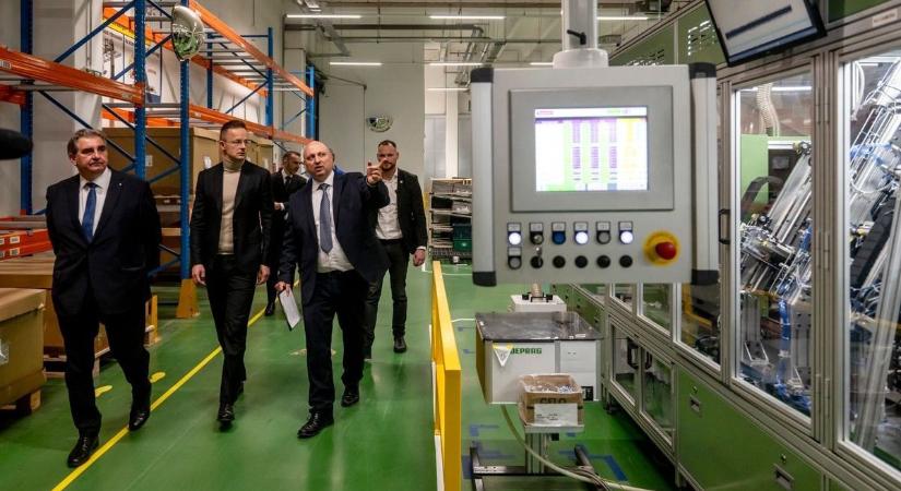 Harminc új munkahelyet hozott létre a HI-LEX beruházása Rétságon