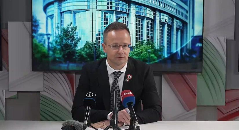 Szijjártó Péter: a jelenlegi helyzetben egy nullkilométeres bohóc tönkreteheti az országot