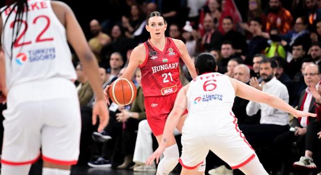 A házigazda ellen jutottak ki a vb-re a kosarasok