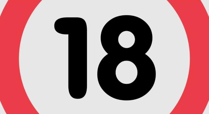 Ledobta a textilt, csupasz popsit villantott a világ legszexibb kapuslánya