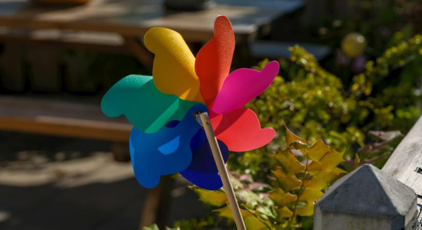 Időjárás 2026. március 18.: Napos, helyenként fátyolfelhős ég kísér