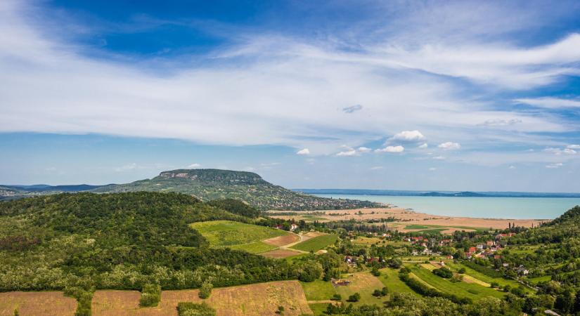 Veszprém vármegye kihagyhatatlan látnivalói tavaszi kiránduláshoz