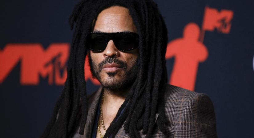 Tökéletes nappali kanapé nélkül? Lenny Kravitz gyönyörű megoldását te is elfogadnád – pedig elsőre furcsának tűnik