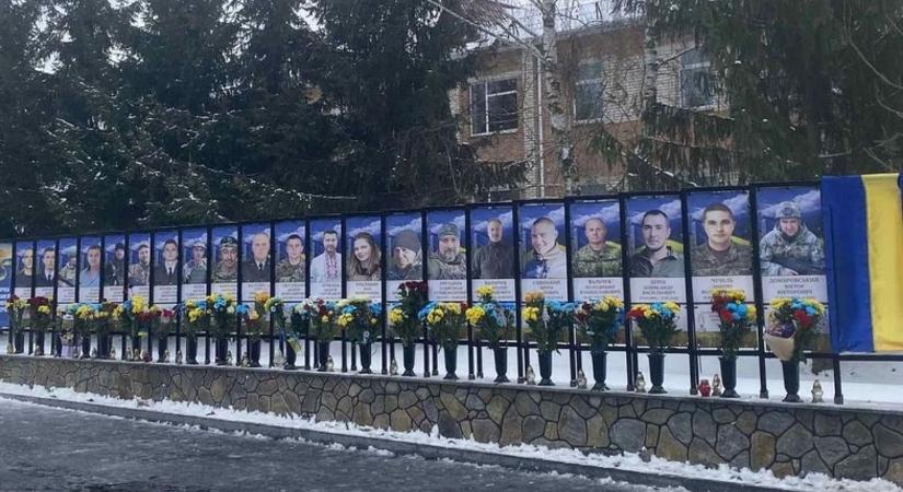 Megrázó képek a háború poklából – Magyar Péter ukrán útja és a kényszersorozások drámája