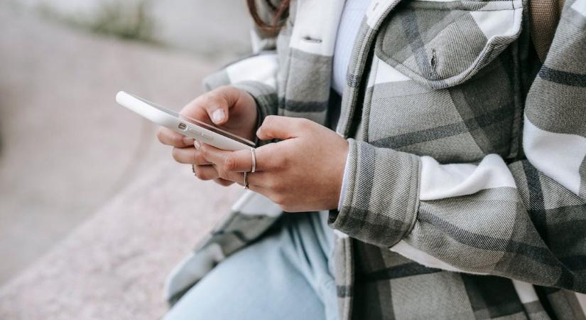 Új adathalász SMS terjed – Az autósok vannak a legnagyobb veszélyben!