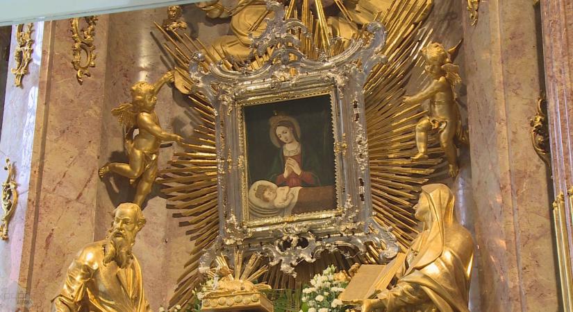 Bízni Istenben és bízni egymásban – A Könnyező Szűzanyához zarándokolt a papság Győrben