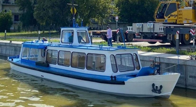 Elektromos velencei-tavi hajó mutat irányt Európának