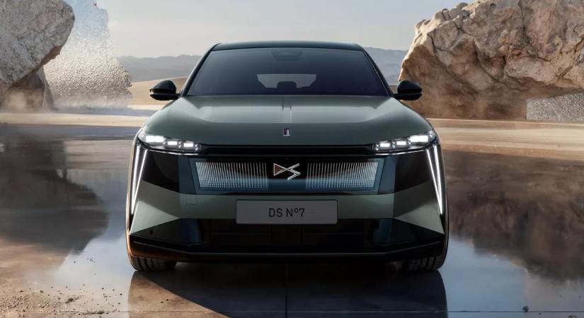 Francia luxus kimaxolva, itt a vadonatúj DS N7