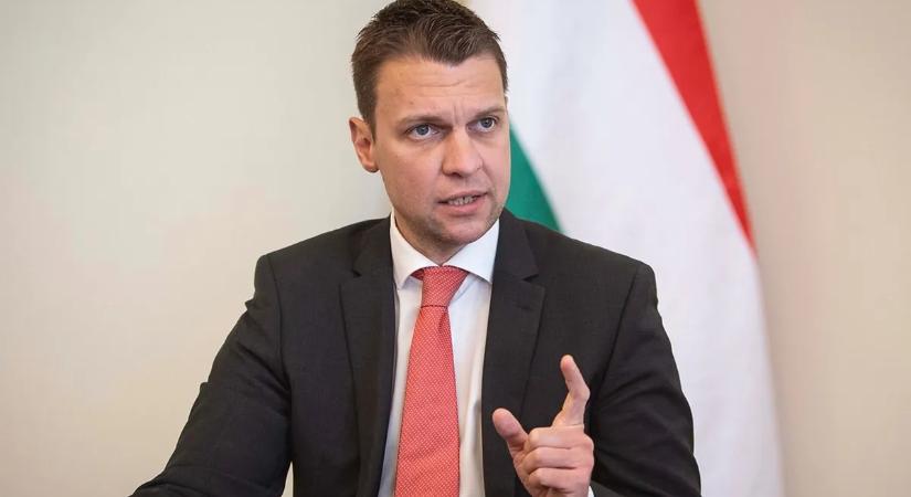 Menczer Tamás: A Kutyapárt engedélyezné a drogfogyasztást és a -termesztést is