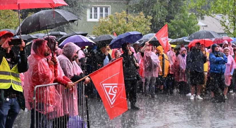 Németország az intő jel: százezer munkahely megszűnését és gyárbezárásokat hozhat, ha Magyarország leválik az olcsó orosz olajról és gázról a Tisza Párt tervei szerint