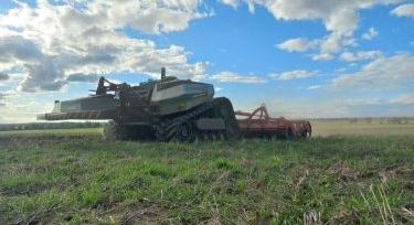 AgXeed robottraktor a gyakorlatban: mit hozott a 20 órás műszak?