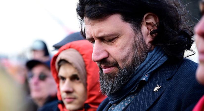 Így jelent meg a Békemeneten Puzsér Róbert, iszonyatos videó került elő