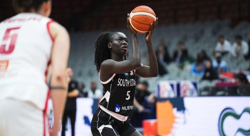 Világbajnoki selejtező: kihívásokkal teli tornán van túl a KSC centere