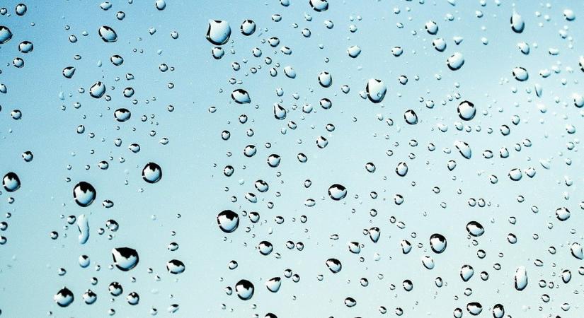 Esővízgyűjtőket osztanak Győrben