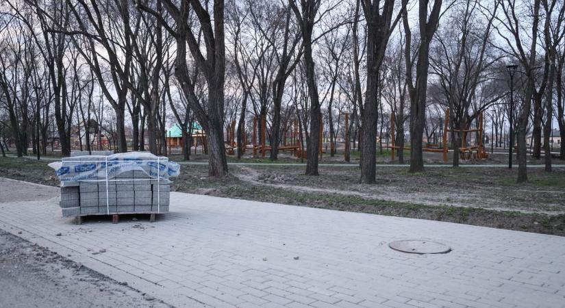 Vége a várakozásnak? Megvan, mikor nyithat meg a félmilliárdból megszépült Galambos Park