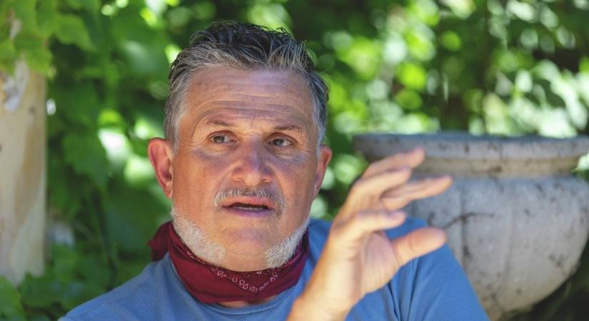 Kincsesbányát villantott birtokán Lagzi Lajcsi, kétéltű szörnyet árul videó