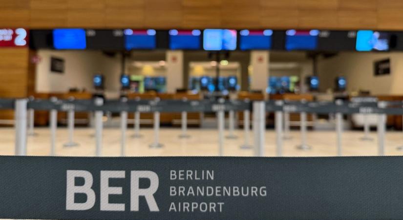 Egész napra leállt a berlini reptér