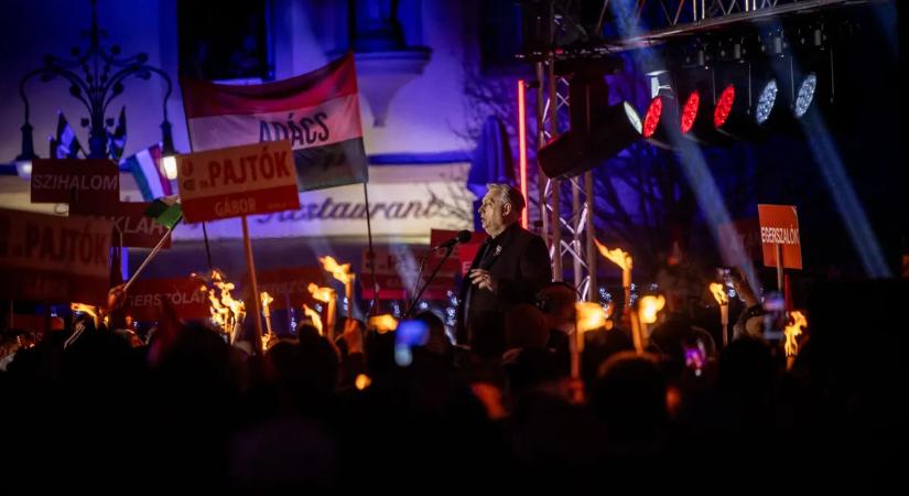 Orbán Viktor exkluzív fotókat osztott meg: Eger megmutatta! Feketén-fehéren!