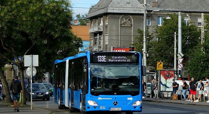 Megérkezett az összes új, dízel csuklós busz Budapestre