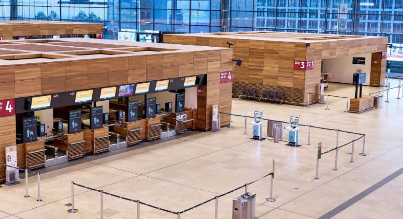 Teljesen leállt Berlin fő repülőtere