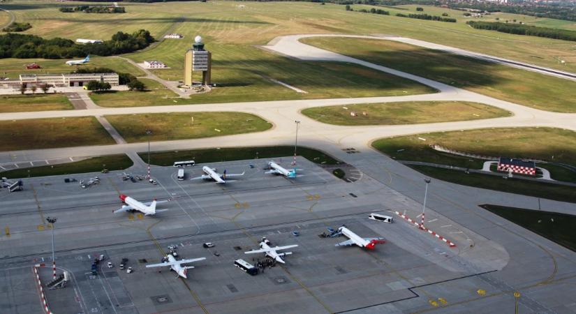 Kevesebb járat, drágább jegyek – népszerűtlen lépések sorára kényszeríti a légitársaságokat az üzemanyag-krízis