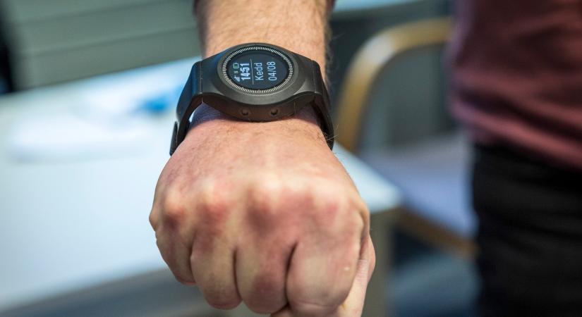 Lezárult a nyomkövetők beszerzése, amelyek megmutatják, ha áldozatuk közelébe mennek a bántalmazók