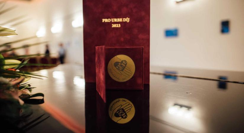 Két személyt jelöltek a Pro Urbe díjra Kézdivásárhelyen