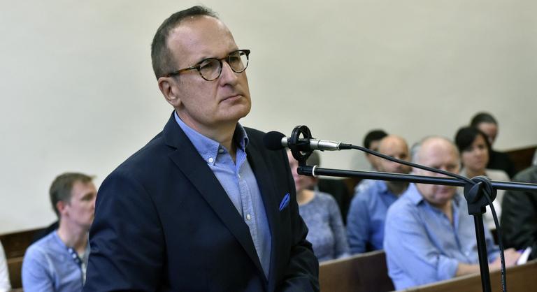 Tizenhárom évnyi eljárás és öt bíró után elítélték Simon Gábor egykori MSZP-s politikust